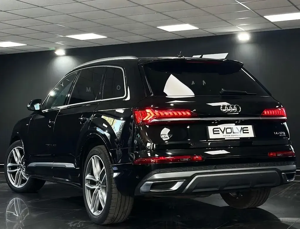 Used Audi Q7 S-Line 340 HP (250 kW) 2022 Black SUV