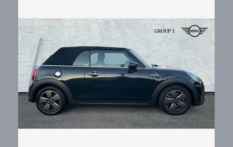 Used Mini Cooper S Cabriolet Classic 178 HP (130 kW) 2024 Midnight black ii Cabriolet