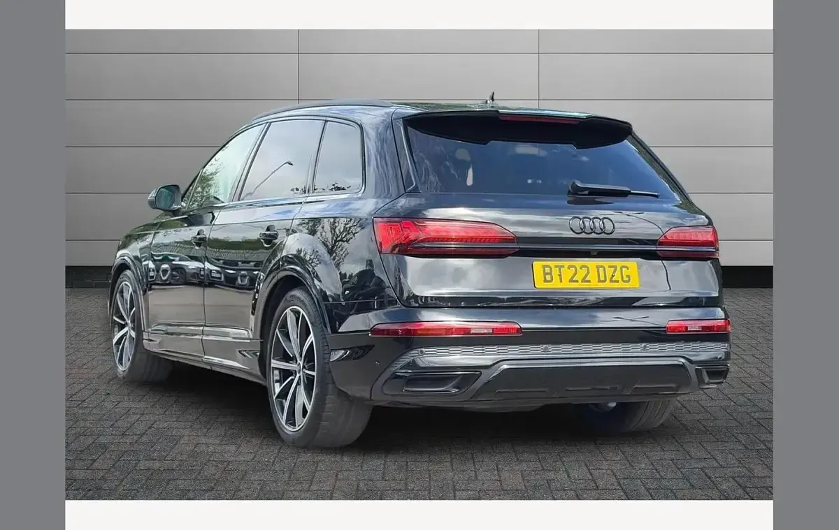 Used Audi Q7 Black Edition 340 HP (250 kW) 2022 Black SUV