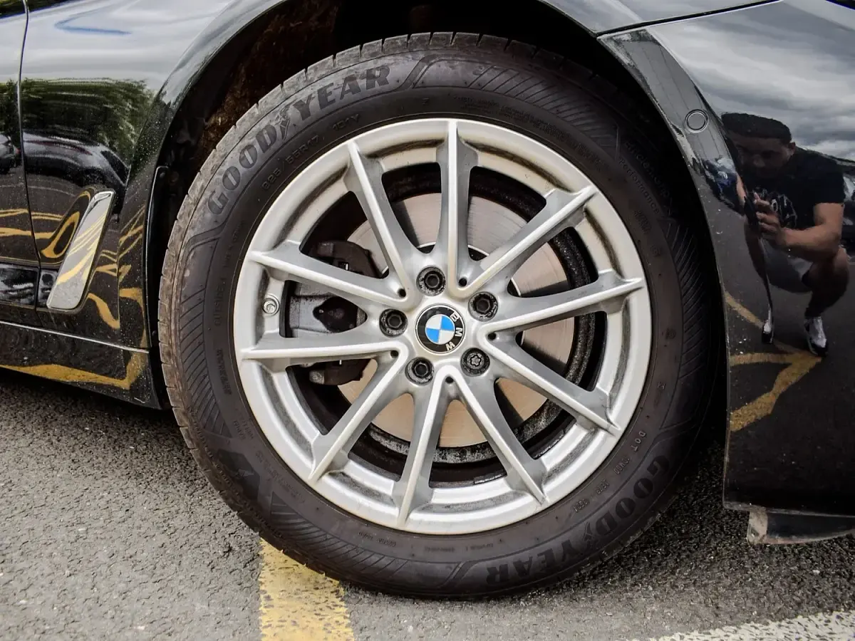 Used BMW 520 Comfort Edition 2021 Black Sedan