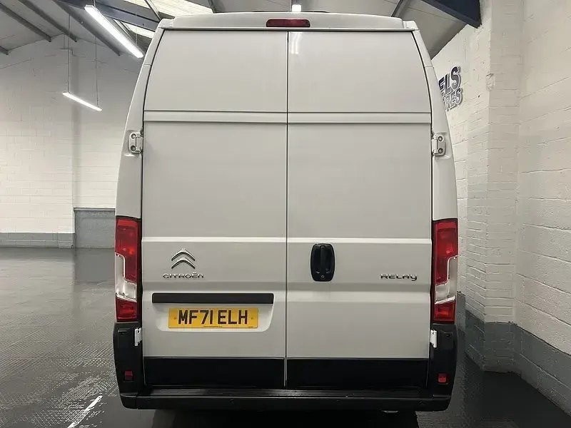 Begagnad Citroën Relay 140 HK (102 kW) 2021 Vit Van