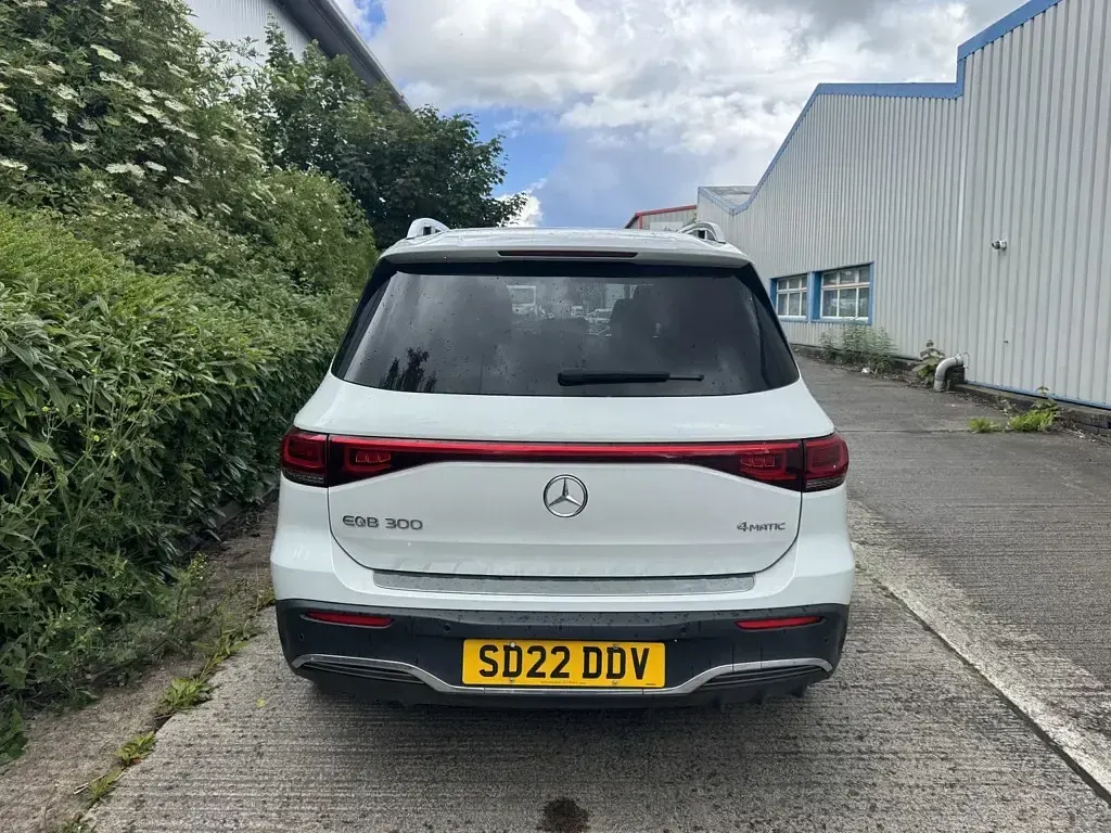 Used Mercedes EQB300 AMG line 167 kW (228 HP) 2022 White SUV