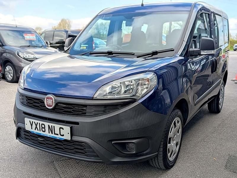 Used Fiat Doblò Pop 95 HP (69 kW) 2018 Blue MPV