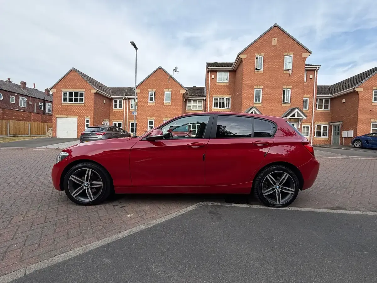 Used BMW 120 Sport Line 2013 Red Hatchback