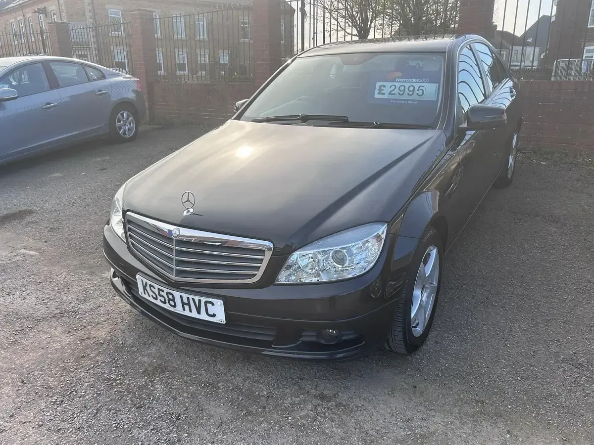 Used Mercedes C220 SE 2009 Black Sedan