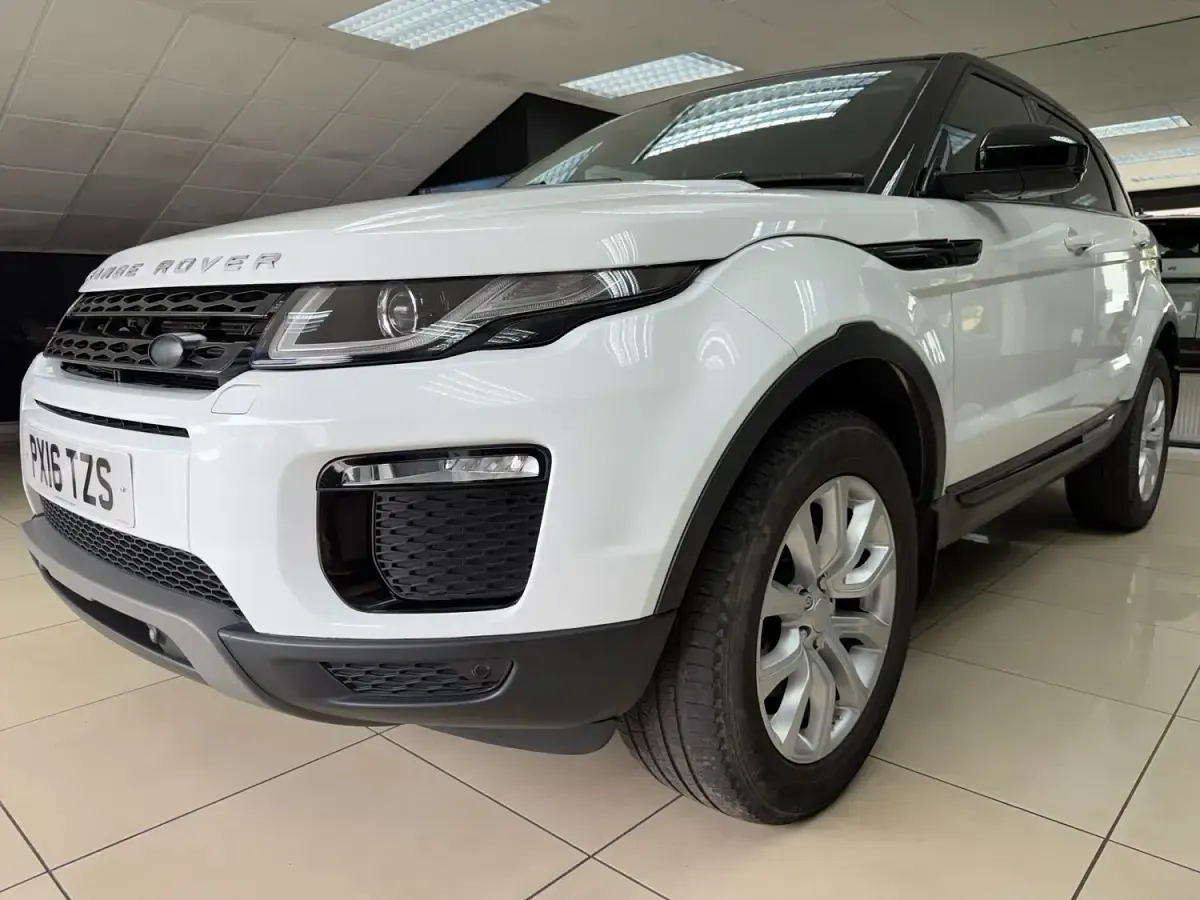 Used Land Rover Range Rover evoque SE 150 HP (110 kW) 2016 White Estate