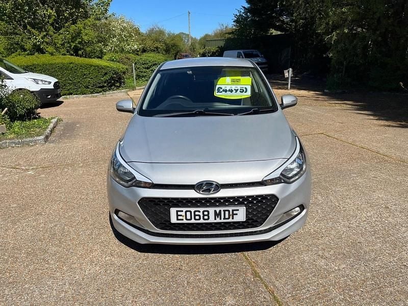 Used Hyundai i20 2018 Silver Hatchback