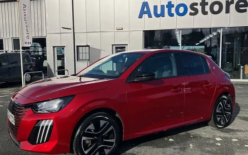 Used Peugeot e-208 Style 100 kW (137 HP) 2023 Hatchback