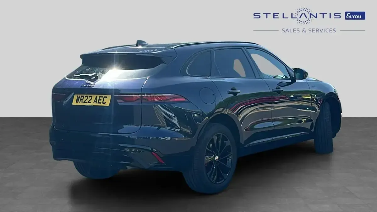 Used Jaguar F-Pace R-Dynamic 247 HP (181 kW) 2022 Blue SUV