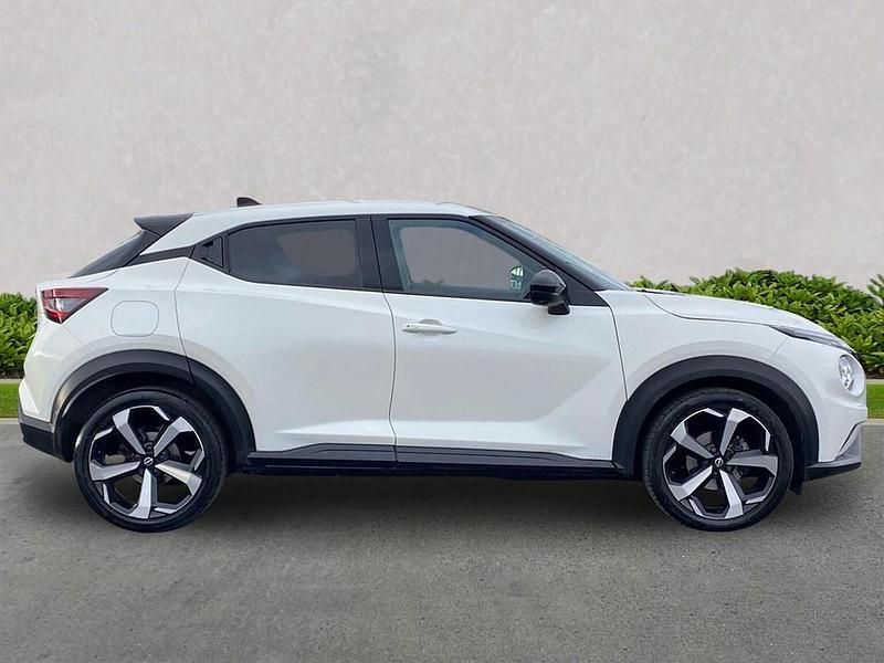 Used Nissan Juke Tekna 114 HP (83 kW) 2022 White SUV