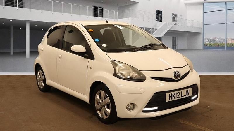 White Used 2012 Toyota Aygo Hatchback | £5,800 (Fair price) - Image 1/4