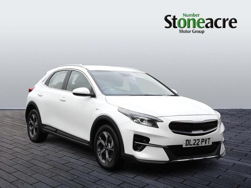 White Used 2022 Kia XCeed SUV | £13,195 (Good price) - Image 1/4