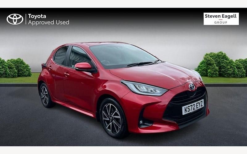 Used 2025 Toyota Yaris Hybrid Design Hatchback | £16,459 (Super price) - Image 1/3