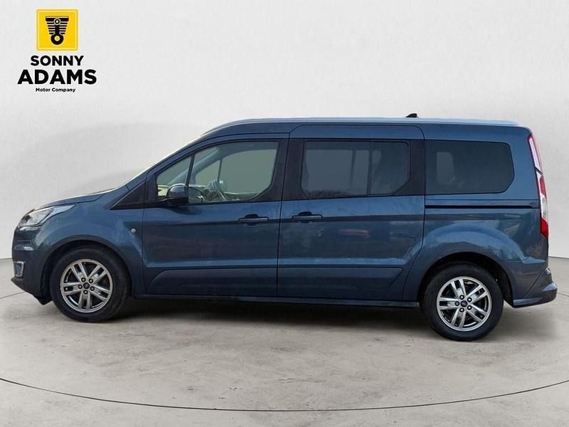 Used Ford Tourneo Titanium 120 HP (88 kW) 2021 Blue MPV