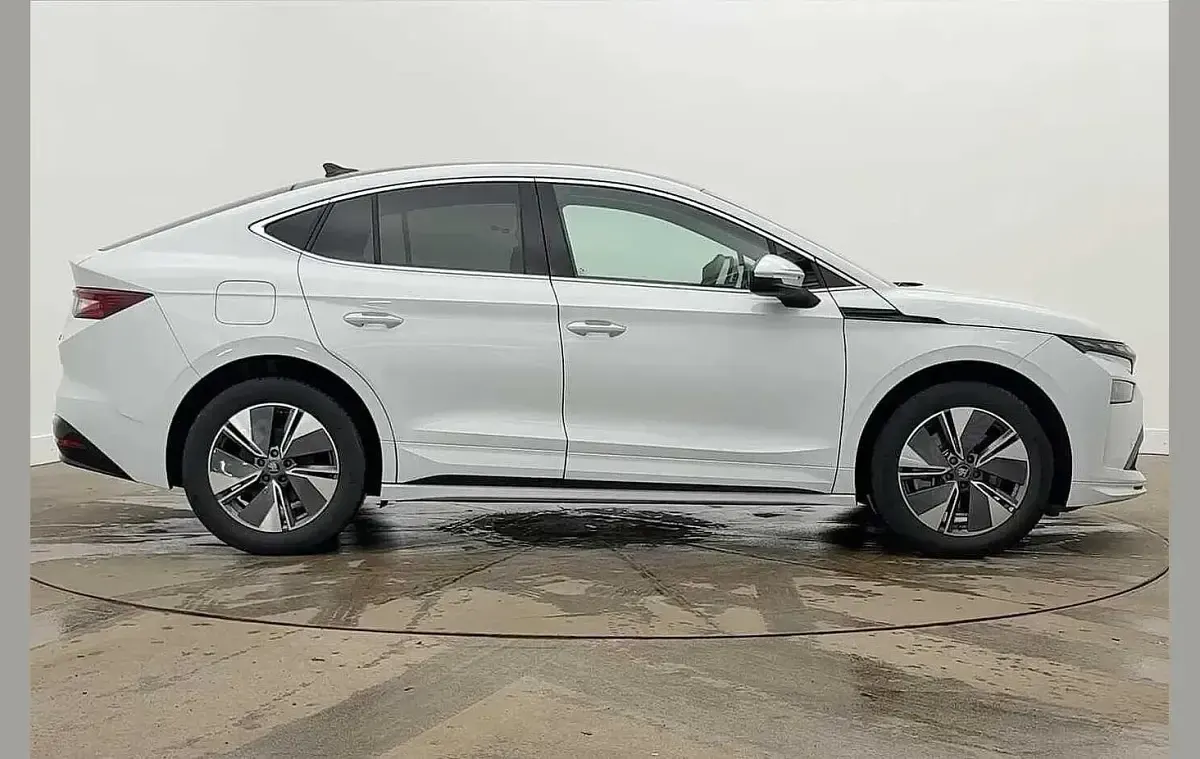 Used Skoda Enyaq iV 210 kW (286 HP) 2025 Moon white metallic SUV