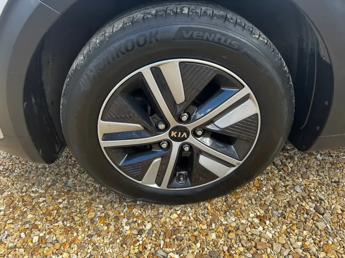 Used Kia Niro 141 HP (103 kW) 2021 Silver SUV