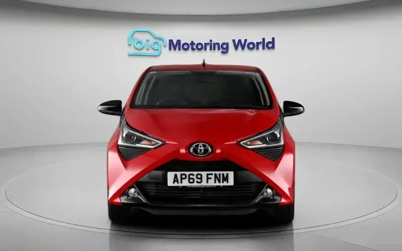 Usado Toyota Aygo Trend 72 HP (52 kW) 2020 Vermelho Citadino