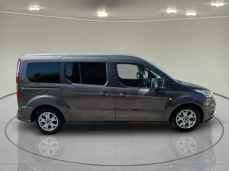 Used Ford Grand Tourneo Connect Titanium 120 HP (88 kW) 2018 Grey MPV