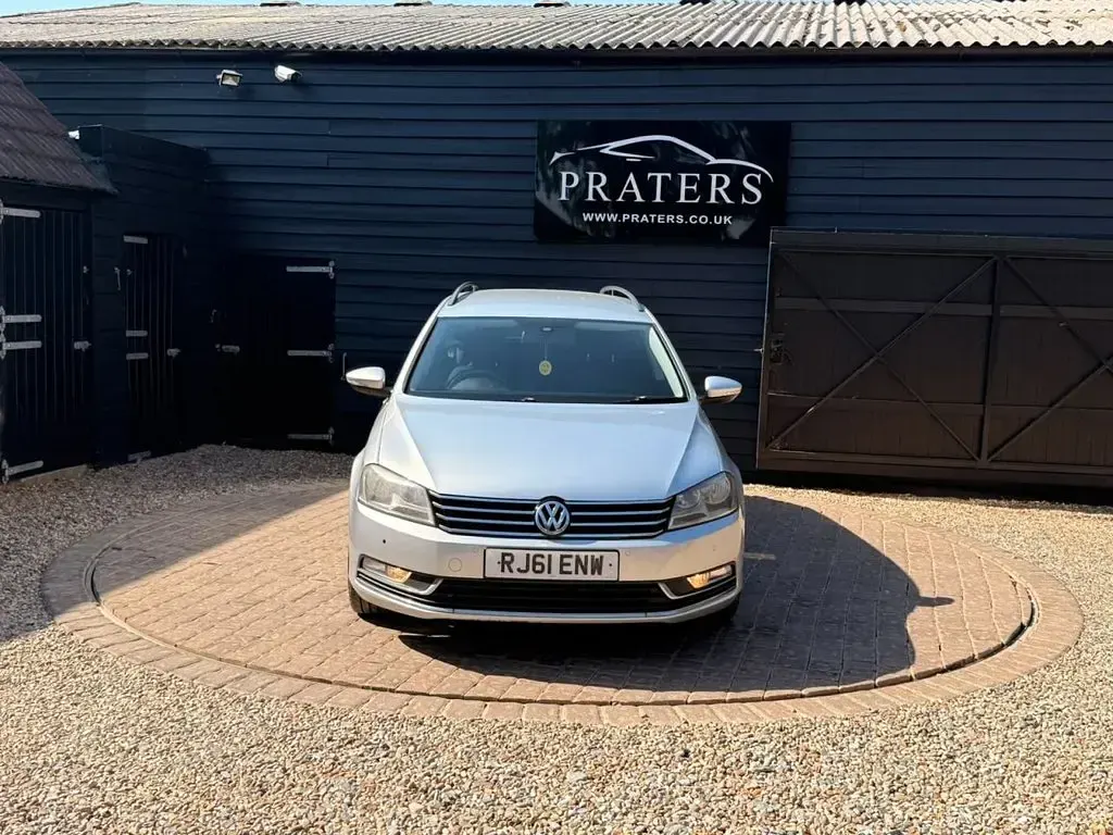 Used VW Passat SE 140 HP (102 kW) 2011 Silver Estate