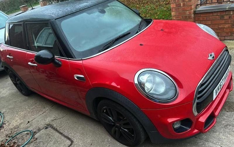 Red Used 2017 Mini Cooper Hatch Hatchback | £6,799 (Fair price) - Image 1/4