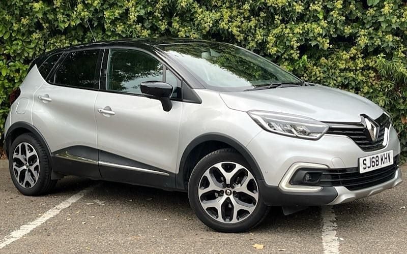 Silver Used 2018 Renault Captur GT-Line SUV | £10,050 (Fair price) - Image 1/4