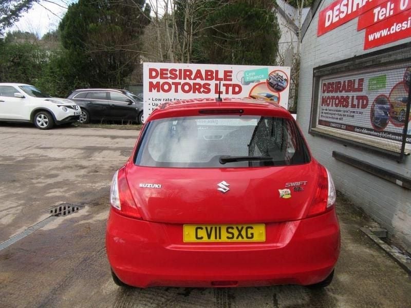 Używany Suzuki Swift SZ3 94 KM (69 kW) 2011 Czerwony Hatchback