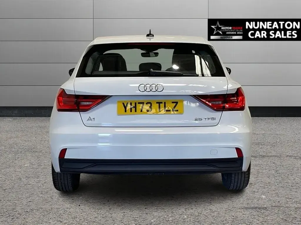 Used Audi A1 Sportback Design 95 HP (69 kW) 2023 White Hatchback