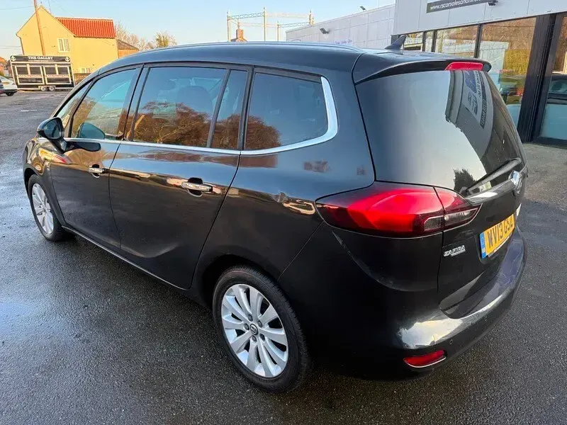 Used Vauxhall Zafira S 170 HP (125 kW) 2013 Black MPV