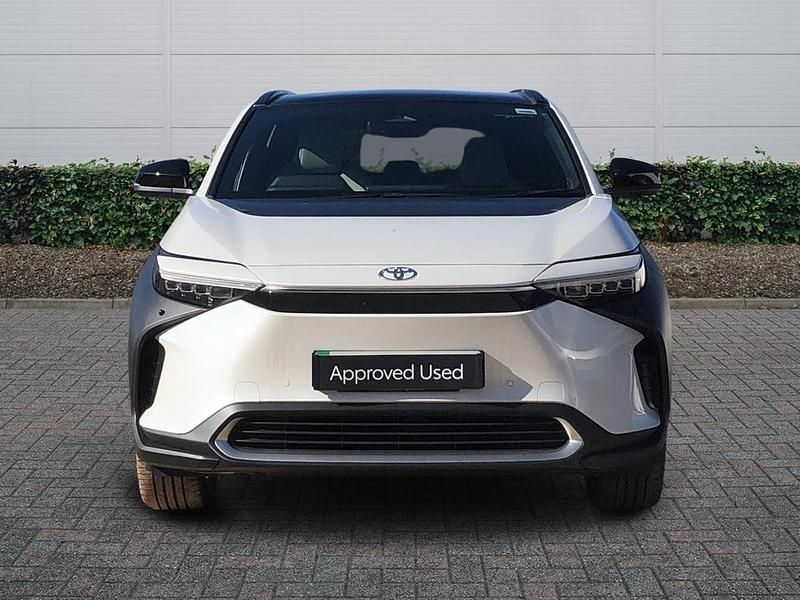 Used Toyota bZ4X Edition 252 kW (343 HP) 2024 White SUV