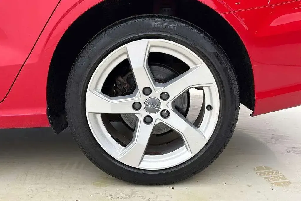 Used Audi A3 Sport 113 HP (83 kW) 2019 Red Sedan