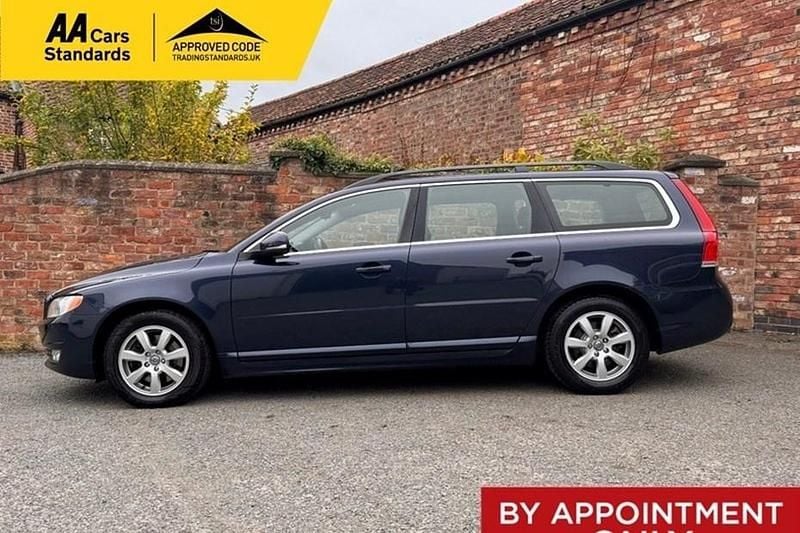 Blue Used 2014 Volvo V70 Business Edition Estate | £9,995 (Fair price) - Image 1/1