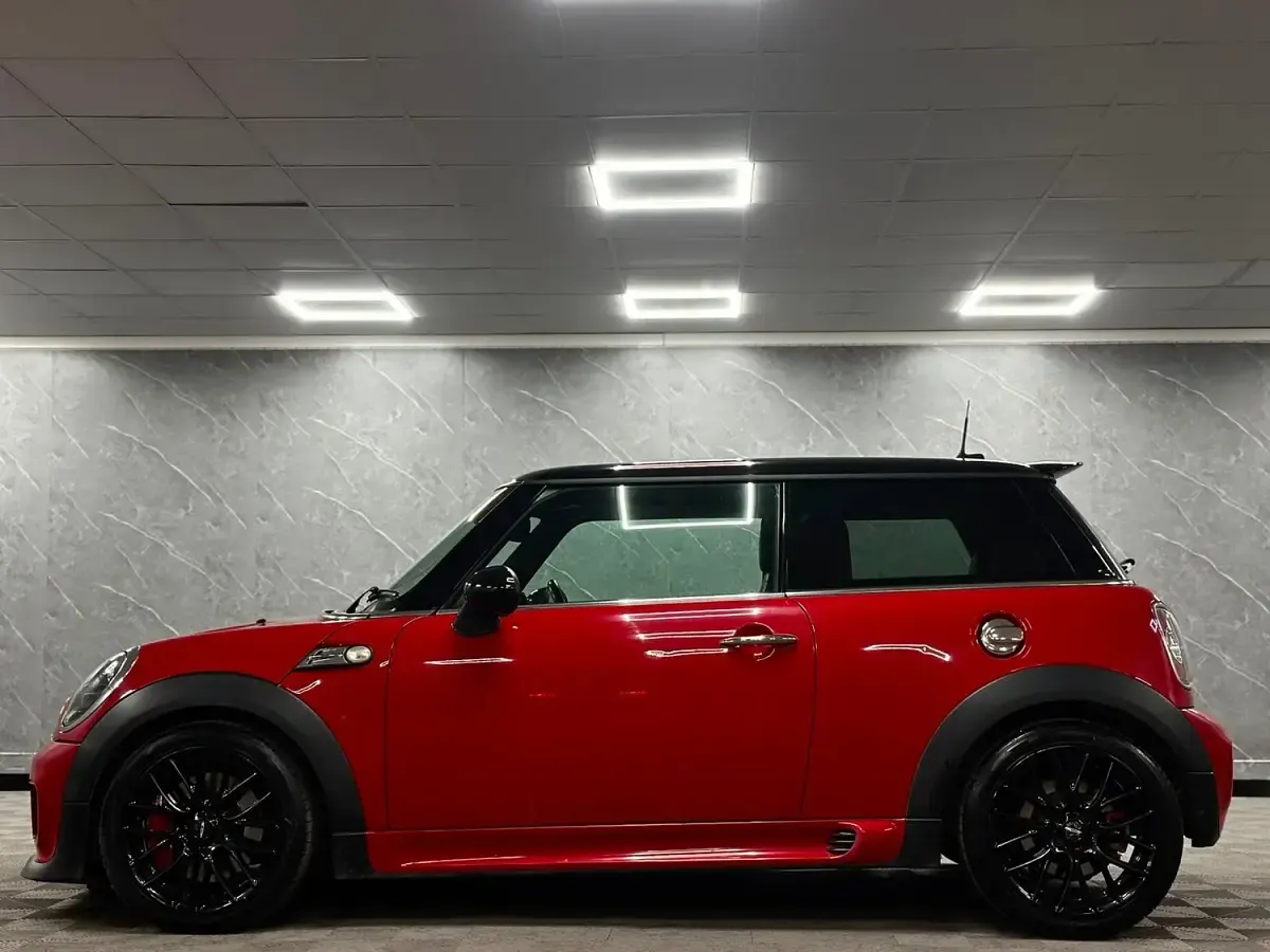 Used Mini John Cooper Works Hatch 208 HP (152 kW) 2013 Red Hatchback