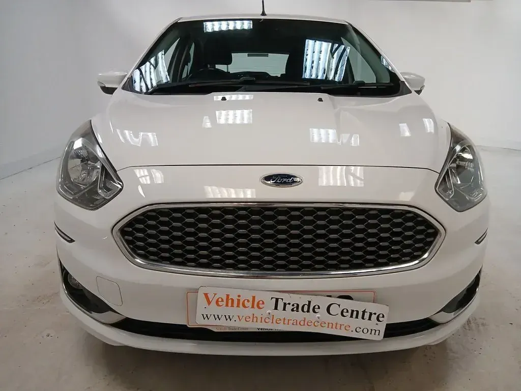 Used Ford Ka Plus Zetec 85 HP (62 kW) 2019 White Hatchback