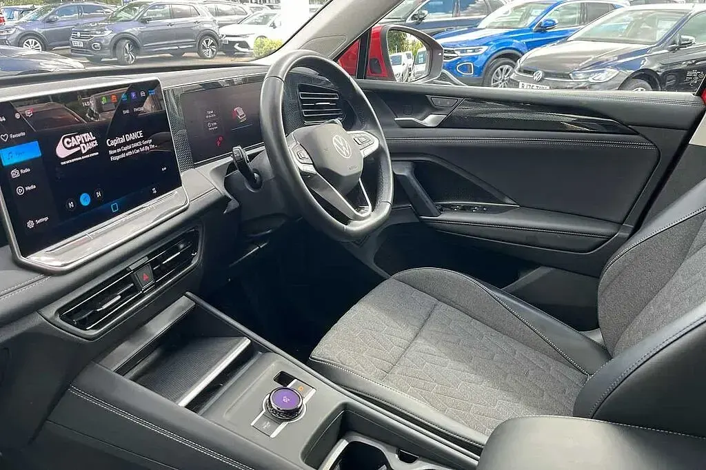 Used VW Tiguan Match 204 HP (150 kW) 2024 Red SUV
