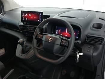 Used Vauxhall Combo 100 HP (73 kW) 2024 White Van