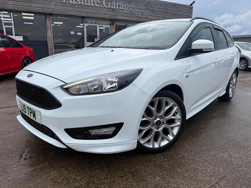 White Used 2017 Ford Focus ST-Line Estate | £5,790 (Super price) - Image 1/4
