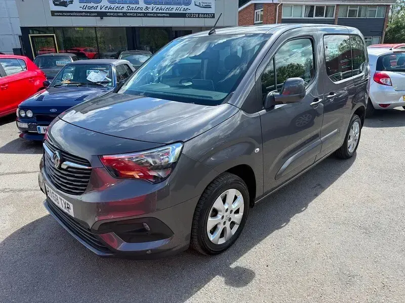 Used Vauxhall Combo S 110 HP (80 kW) 2019 Grey MPV