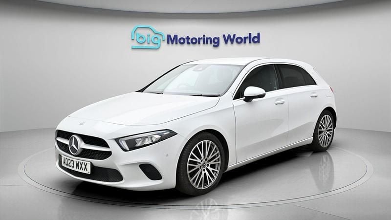 Used Mercedes A180 Executive 136 HP (100 kW) 2022 White Hatchback