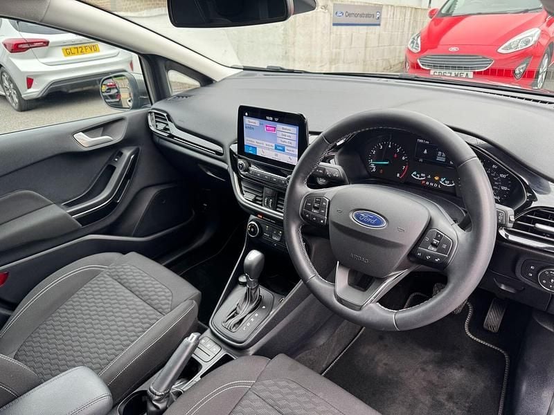 Used Ford Fiesta Titanium 125 HP (91 kW) 2024 Grey Hatchback