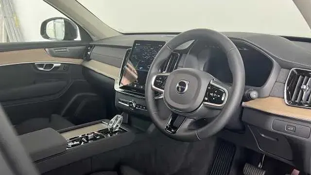 Usado Volvo XC90 Plus 250 HP (183 kW) 2025 Azul SUV