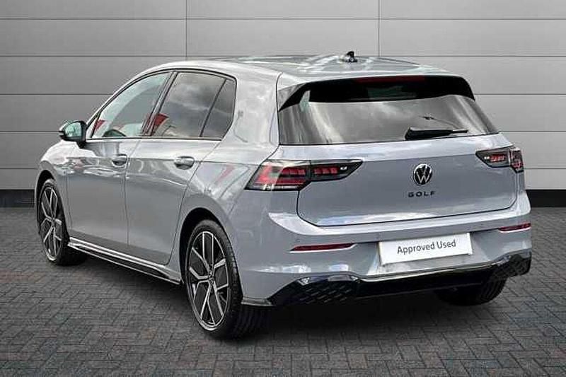 Used VW Golf VIII 148 HP (108 kW) 2025