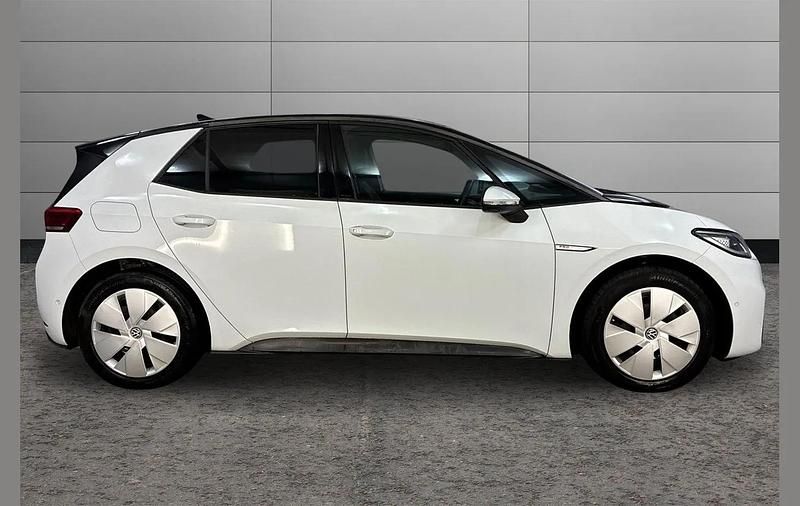 Used VW ID.3 Pro Performance 150 kW (204 HP) 2023 White Hatchback