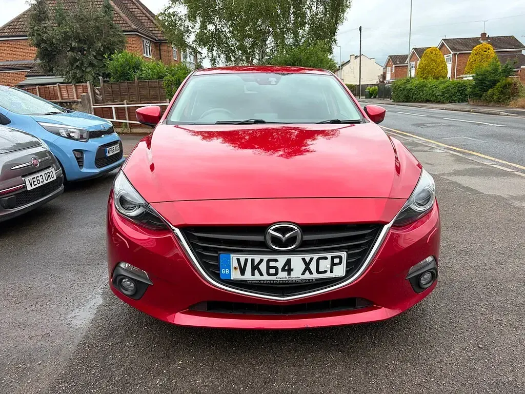 Used Mazda 3 120 HP (88 kW) 2014 Red Hatchback