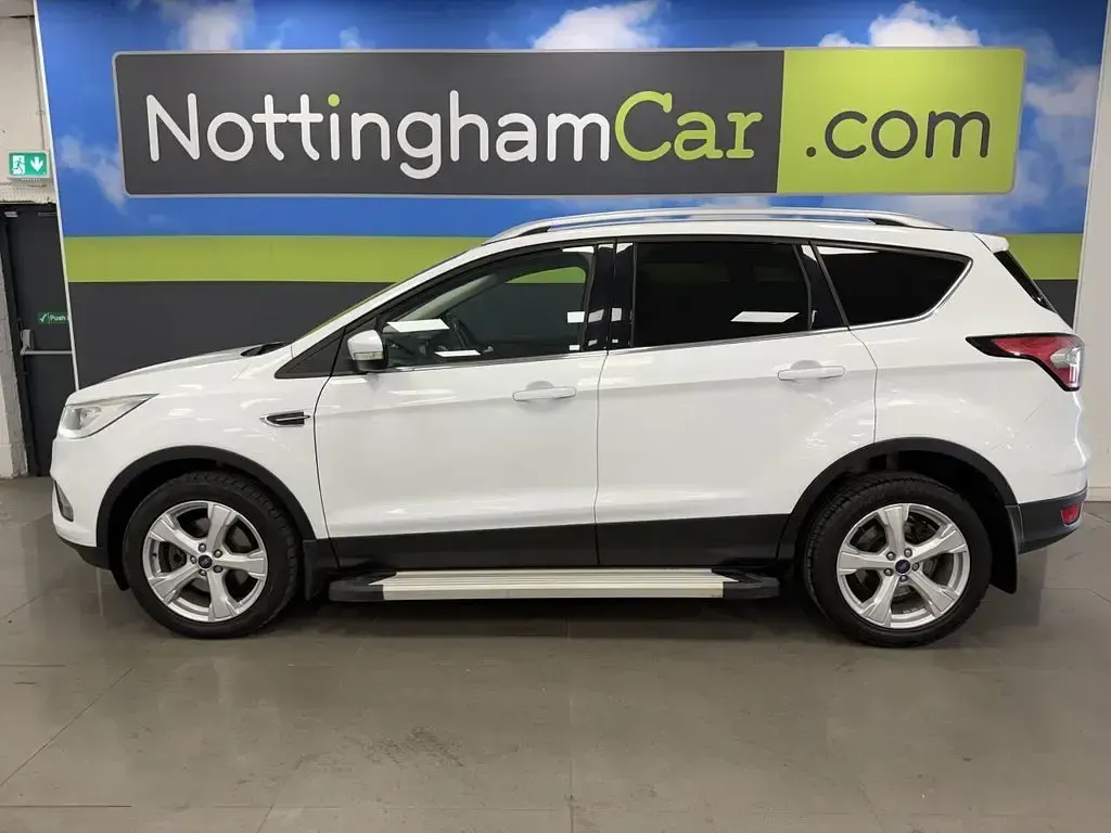 Used Ford Kuga Titanium 150 HP (110 kW) 2017 White SUV