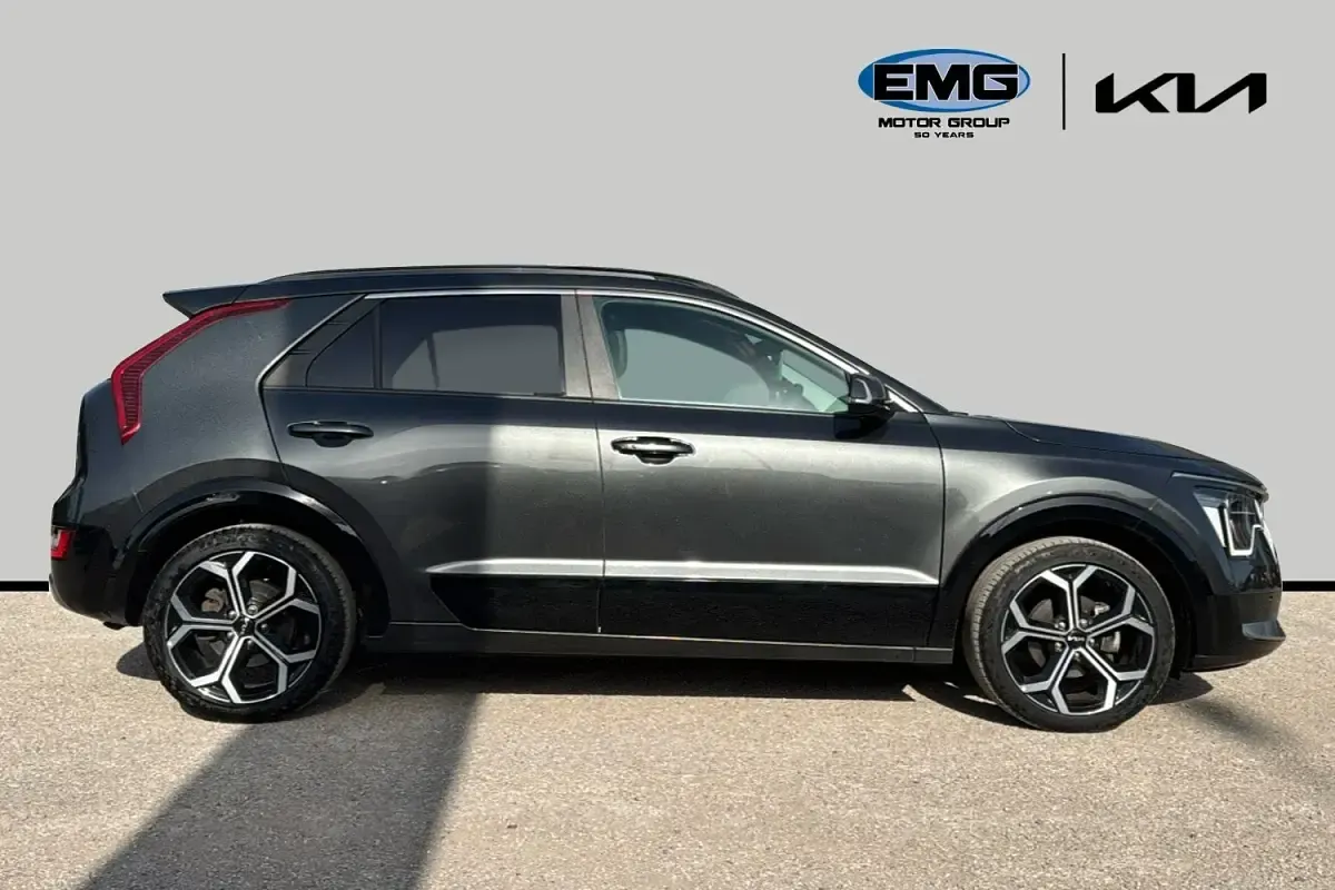 Używany Kia Niro 139 KM (102 kW) 2023 Szary SUV