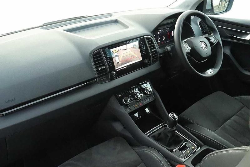 Used Skoda Karoq SE L 110 HP (80 kW) 2024 Brilliant silver metallic SUV