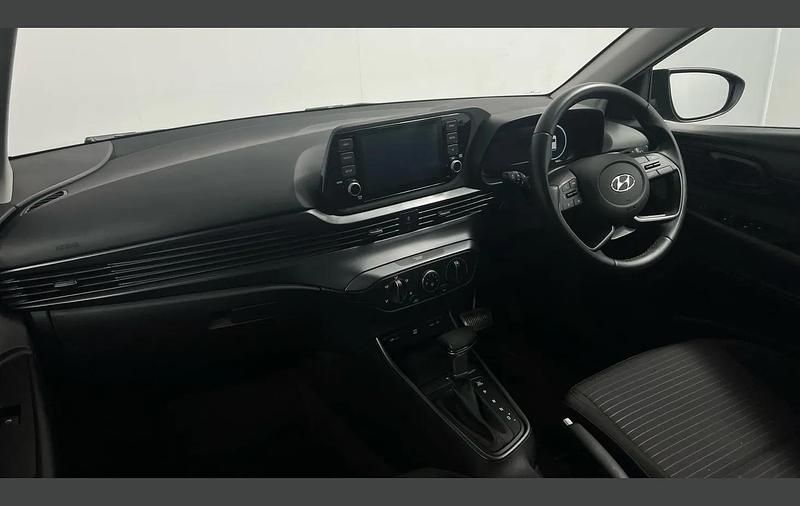 Used Hyundai i20 SE 99 HP (72 kW) 2023 Black Hatchback