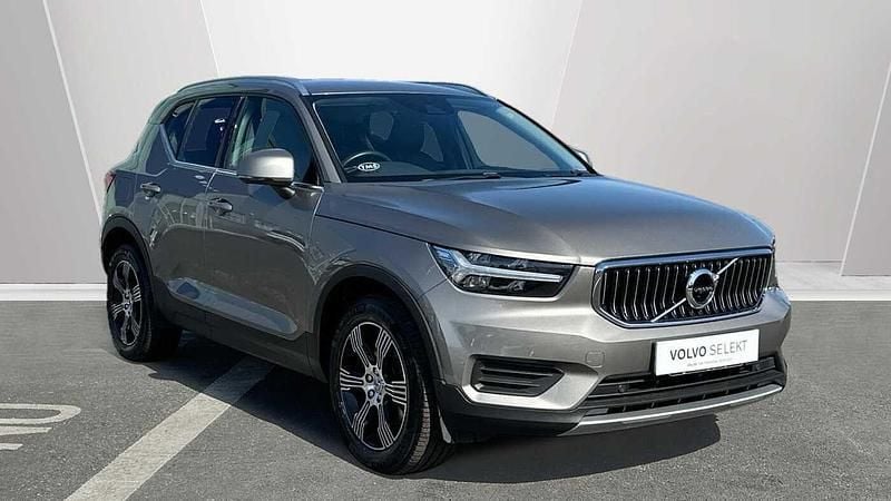 Used 2022 Volvo XC40 Inscription SUV | £25,750 (A bit pricey) - Image 1/3