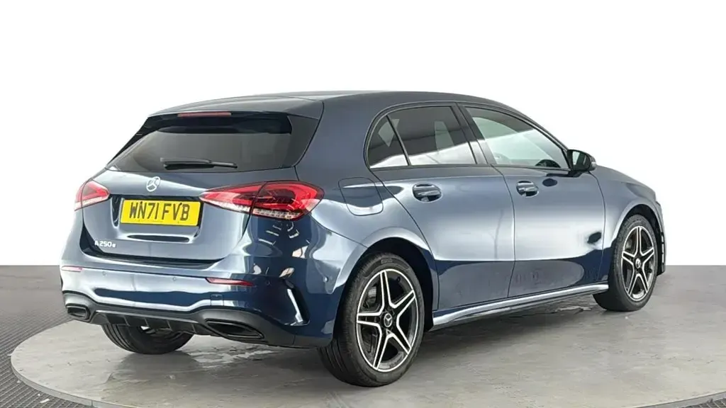 Used Mercedes A250 Executive 218 HP (160 kW) 2021 Blue Hatchback