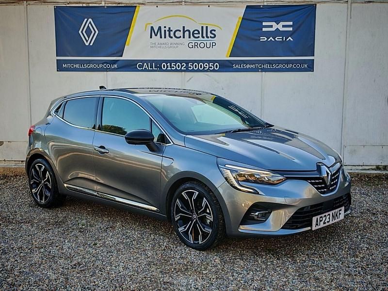Used Renault Clio V Techno 145 HP (106 kW) 2023 Grey  Hatchback